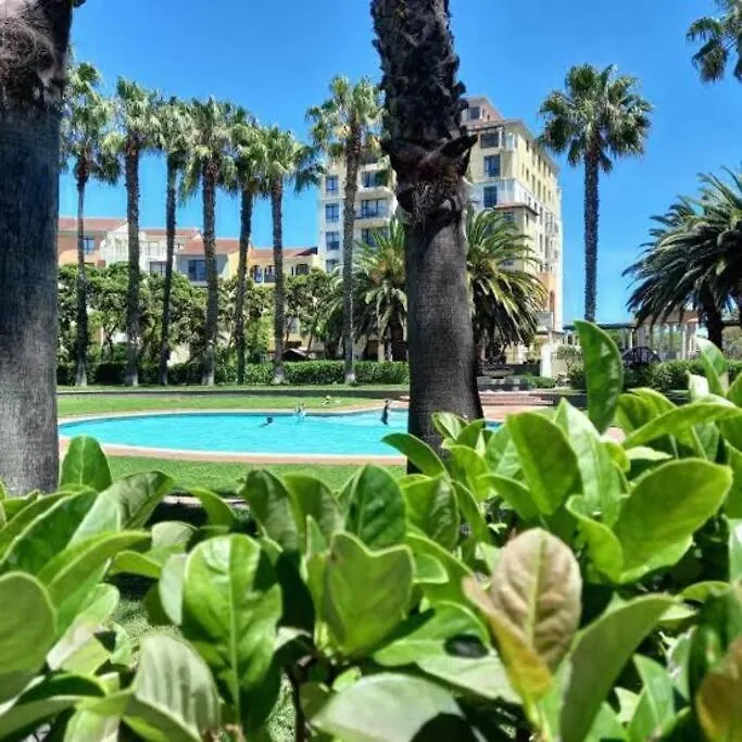 Zals -Luxury Accommodation Island Club Century City Cape Town