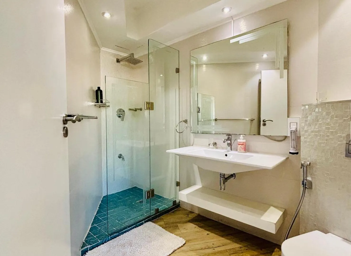 Zals -Luxury Accommodation Island Club Century City Cape Town South Africa