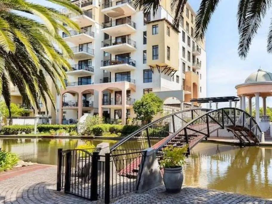 Apartment Zals -Luxury Accommodation Island Club Century City Cape Town