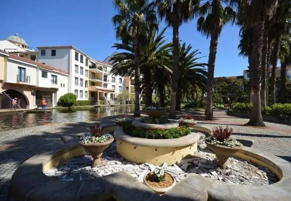 Zals -Luxury Accommodation Island Club Century City Cape Town